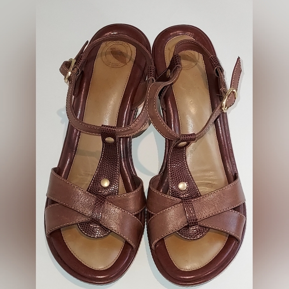 Nurture Hawkins T Strap Brown Leather Sandals Pre-owned - Picture 6 of 6